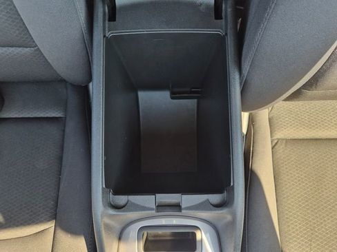 Used 2022 Chevrolet Malibu LT FWD image 30
