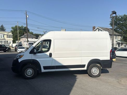 Used 2025 RAM ProMaster 2500 w/ Convenience Group FWD image 26
