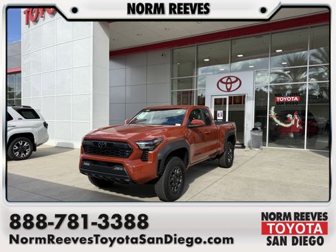 Certified 2025 Toyota Tacoma PreRunner image 1