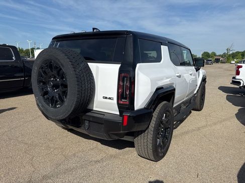 Used 2025 GMC Hummer EV 2X image 3