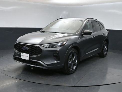 Used 2023 Ford Escape ST-Line image 6