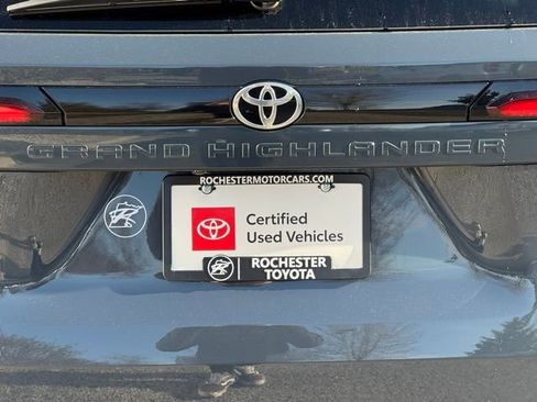 Certified 2026 Toyota Grand Highlander XLE AWD/4WD image 44