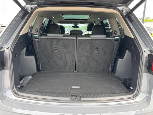 Used 2025 Volkswagen Atlas SE FWD image 10