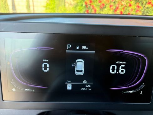 Used 2025 Kia Sportage LX image 39