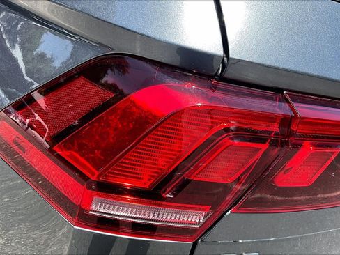 Used 2023 Volkswagen Tiguan SE FWD image 29