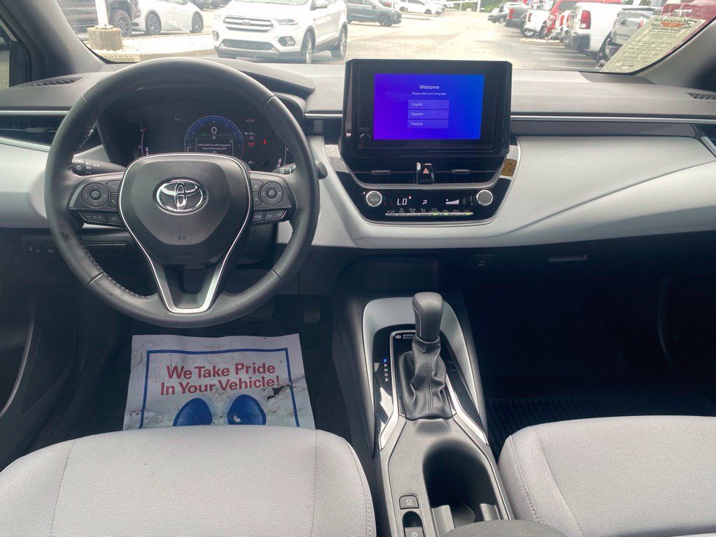 Used 2026 Toyota Corolla SE FWD image 9