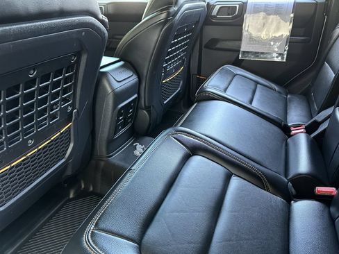 Certified 2024 Ford Bronco Badlands AWD/4WD image 11