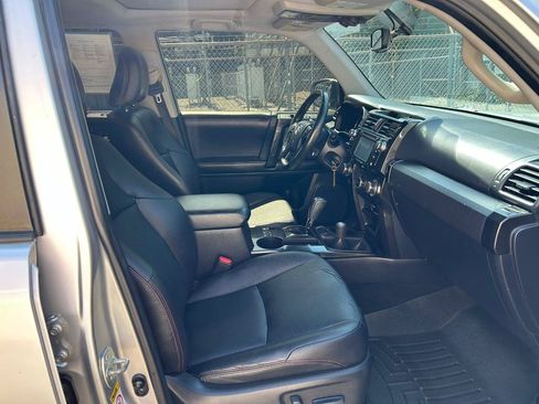 Used 2015 Toyota 4Runner Trail Premium AWD/4WD image 17