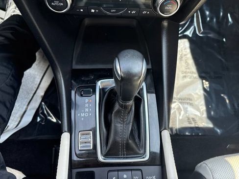 Used 2018 MAZDA MAZDA3 Grand Touring w/ Premium Equipment Package FWD image 19
