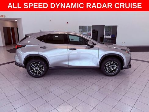 Used 2024 Lexus NX 250 FWD image 9