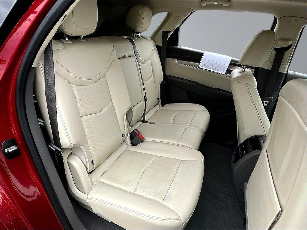 Used 2023 Cadillac XT5 Premium Luxury w/ Technology Package FWD image 27