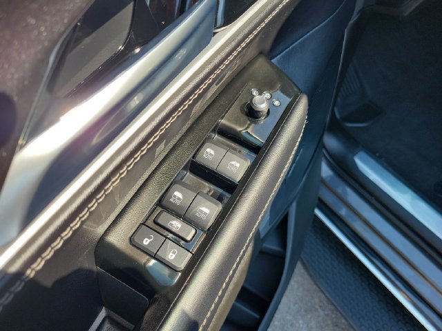 Used 2023 Jeep Wagoneer 4WD w/ Mopar Step-Up Package image 22