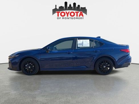 Used 2026 Toyota Camry SE w/ Convenience Package image 6