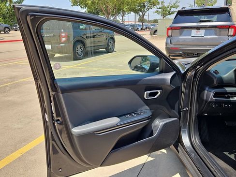 Used 2025 Kia K4 FWD image 11
