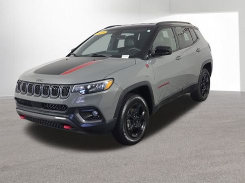 Used 2023 Jeep Compass Trailhawk image 1