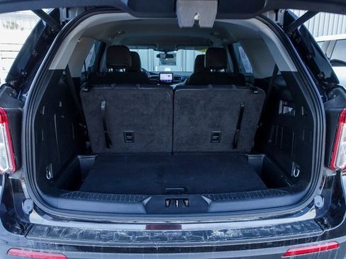 Used 2023 Ford Explorer XLT w/ Equipment Group 202A image 29