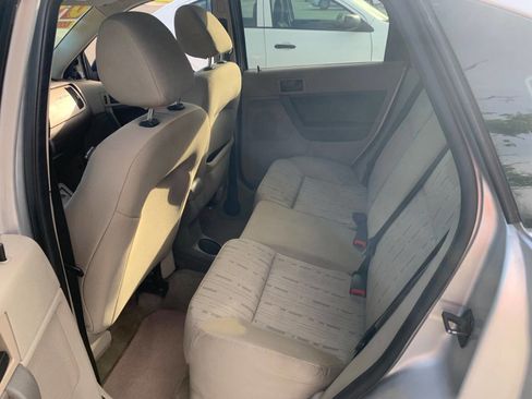 Used 2009 Ford Focus SE image 15