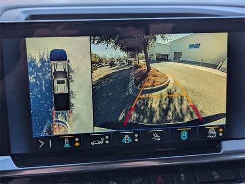 Used 2026 Chevrolet Silverado 2500 LTZ w/ LTZ Premium Package image 18