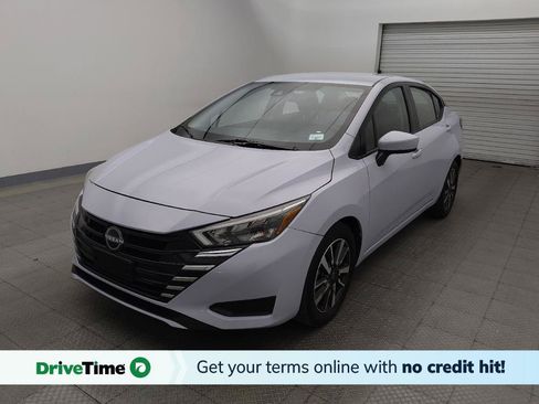 Used 2025 Nissan Versa SV FWD image 1