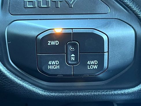 Used 2025 RAM 2500 Big Horn AWD/4WD image 32