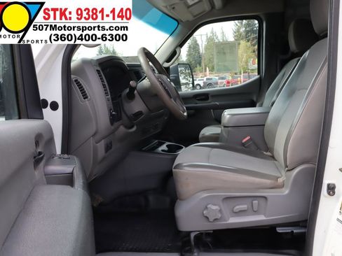 Used 2014 Nissan NV 2500 SV w/ V8 Appearance Package RWD image 13