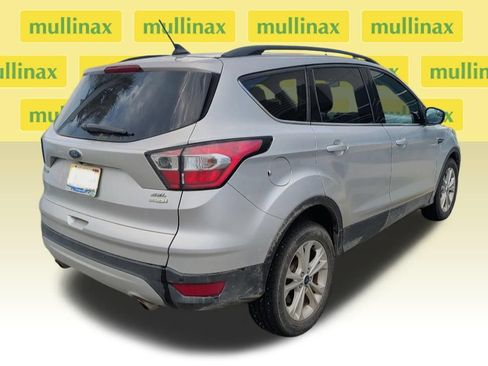 Used 2018 Ford Escape SEL FWD image 3