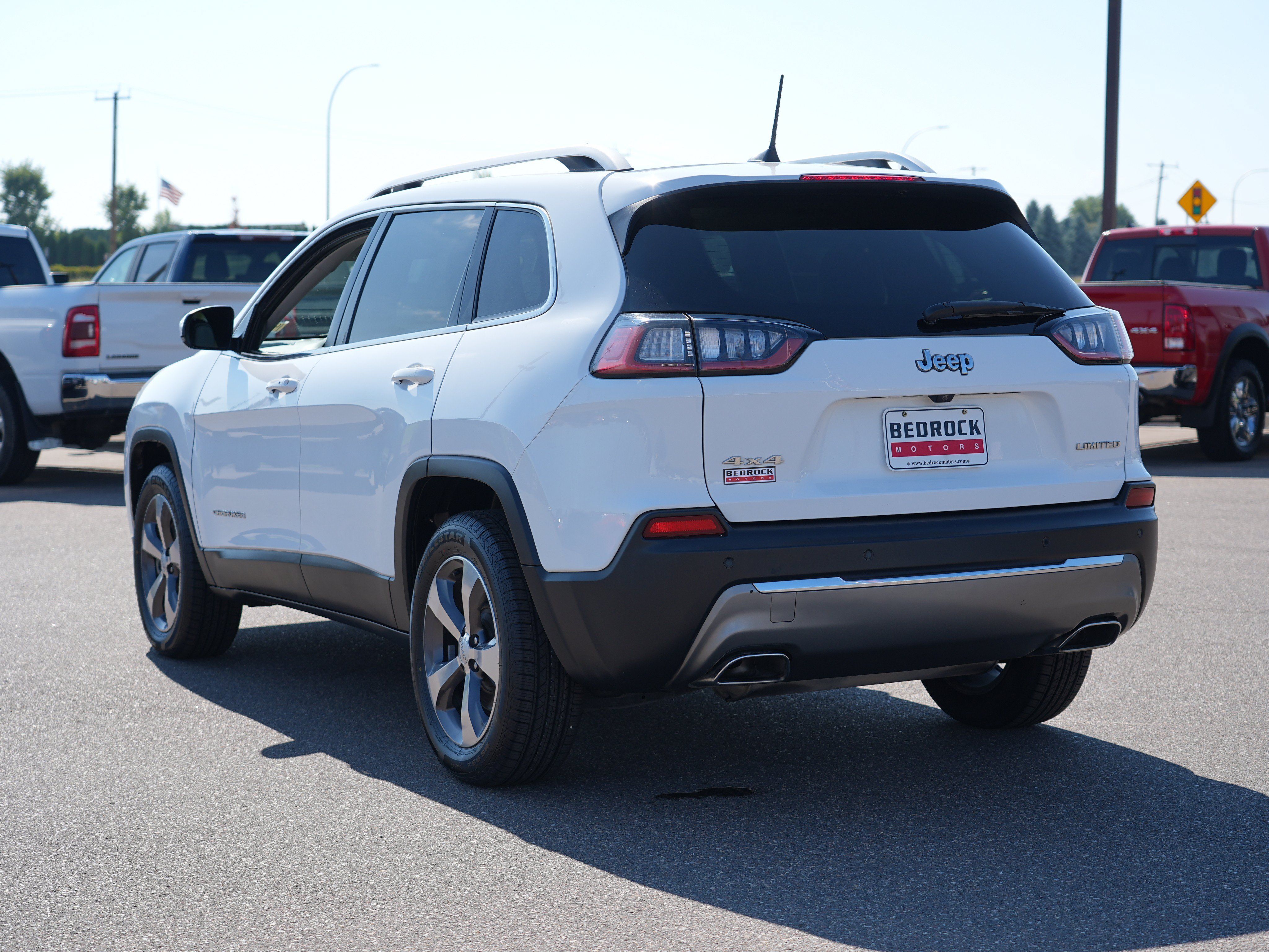 Used 2019 Jeep Cherokee Limited AWD/4WD image 5