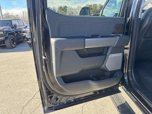 Used 2025 Ford F350 Lariat w/ Lariat Ultimate Package image 31