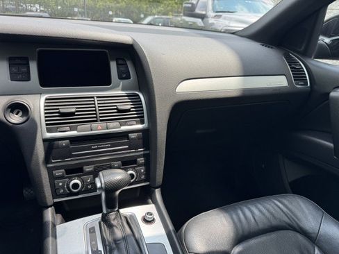 Used 2015 Audi Q7 3.0T S line Prestige w/ 21" S Line Plus Package AWD/4WD image 32