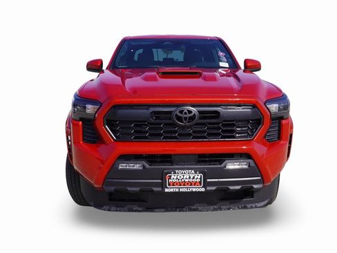 New 2025 Toyota Tacoma TRD Sport image 2