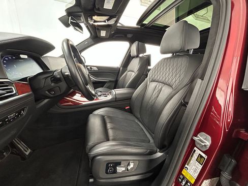 Used 2022 BMW ALPINA XB7 image 28