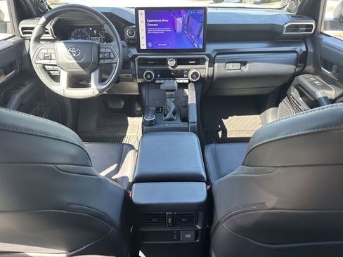 Used 2025 Toyota 4Runner Limited AWD/4WD image 20