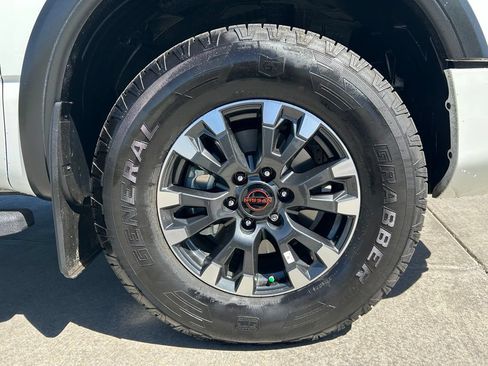 Used 2024 Nissan Titan PRO-4X w/ Pro-4x Convenience Package AWD/4WD image 32