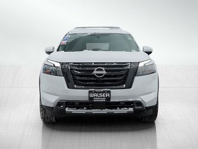 New 2025 Nissan Pathfinder Platinum