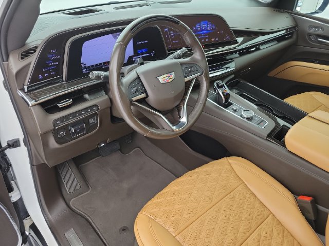 Used 2022 Cadillac Escalade Premium Luxury w/ Performance Package AWD/4WD image 21