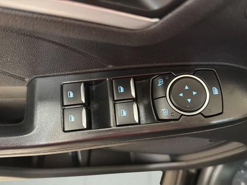 Used 2025 Ford Escape Platinum AWD/4WD image 18