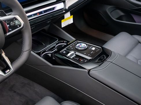 New 2027 BMW 550e xDrive AWD/4WD image 12