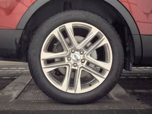 Used 2017 Ford Explorer Limited FWD image 11