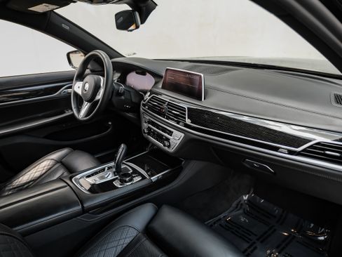 Used 2020 BMW 750i xDrive w/ Executive Package AWD/4WD image 12