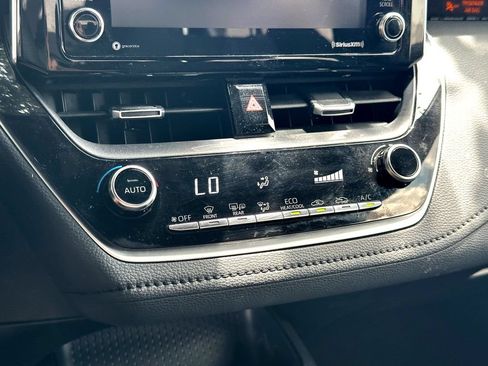 Used 2021 Toyota Corolla SE FWD image 22