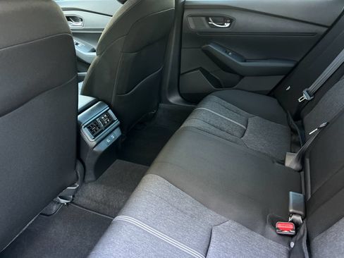 Used 2025 Honda Accord Sport image 12