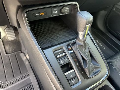 Used 2024 Honda CR-V LX image 16