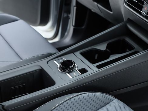 New 2026 Volkswagen Tiguan SE image 73