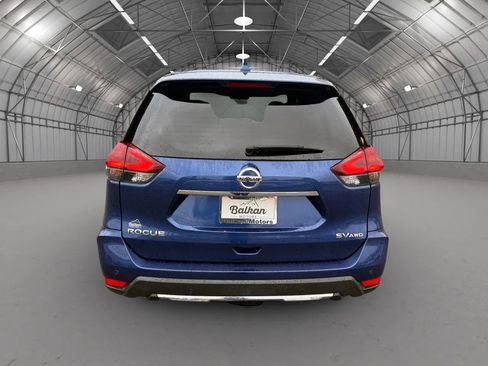 Used 2020 Nissan Rogue SV image 5