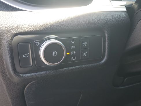 Used 2021 Ford Explorer XLT w/ Equipment Group 202A AWD/4WD image 23