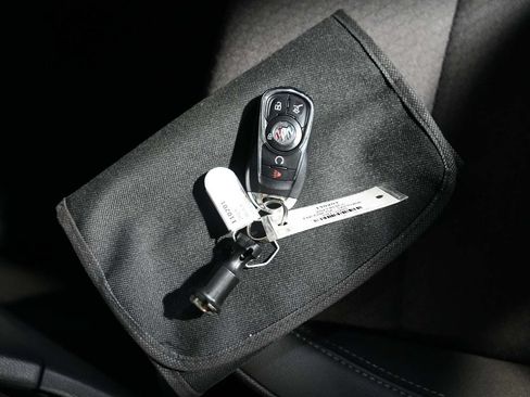 Used 2023 Buick Encore GX Select AWD/4WD image 21