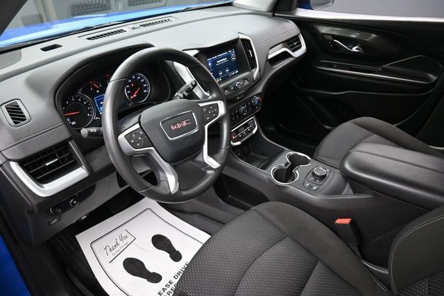 Used 2024 GMC Terrain SLE w/ Driver Convenience Package FWD image 19
