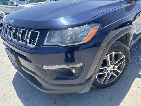 Used 2020 Jeep Compass Latitude FWD image 9