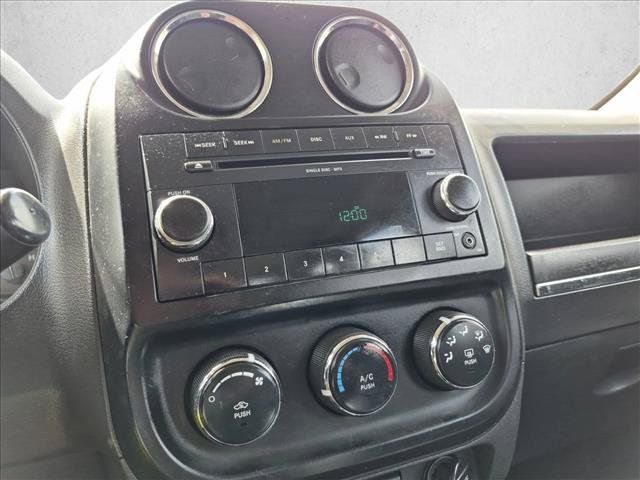 Used 2010 Jeep Patriot Sport w/ PWR Equipment Group AWD/4WD image 13