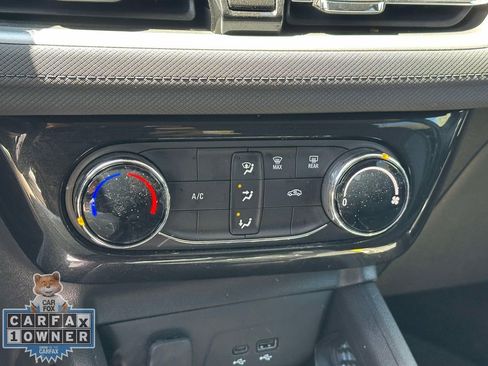 Used 2025 Chevrolet TrailBlazer LT FWD image 29
